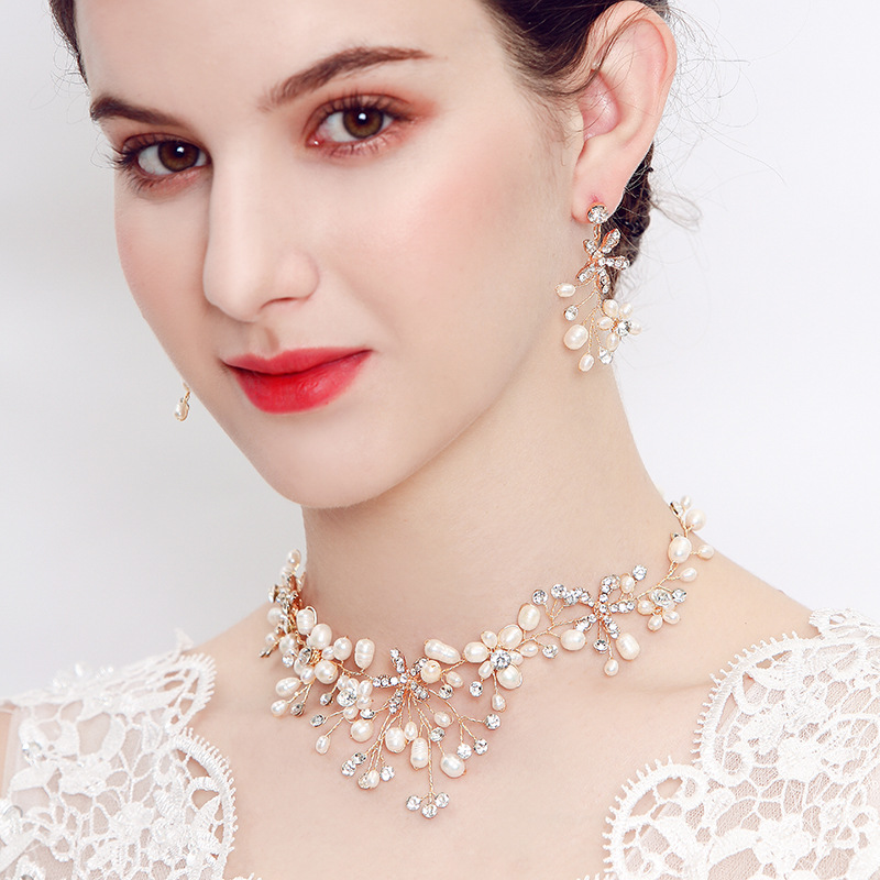 Mian Eno new European and American bride jewelry wedding accessories set handmade pearl necklace earrings wholesale details Picture