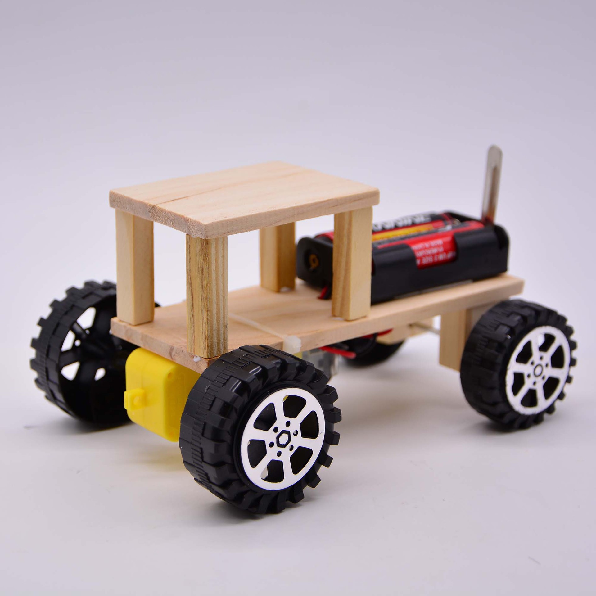 Electric truck, student science and technology small project invention, electric assembly experimental toy, DIY handicraft materials Application Scenario