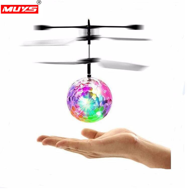 Cross-border hot sale sensor aircraft música levitación siete bolas de color control remoto avión vuelo hada brillante pequeña bola mágica juguetes de fábrica Item Picture