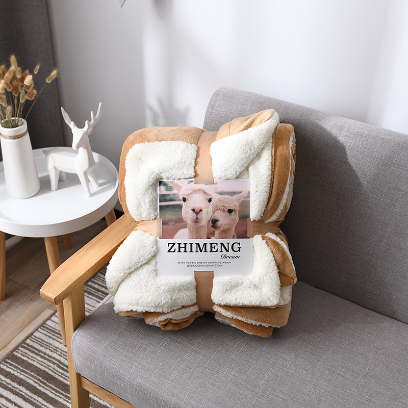 Manufacturers Direct Sales Of Lamb Wool Blanket Solid Color Winter Thickened Blanket Single And Double Blanket Double-Layer Gift Blanket Wholesale Application Scenario