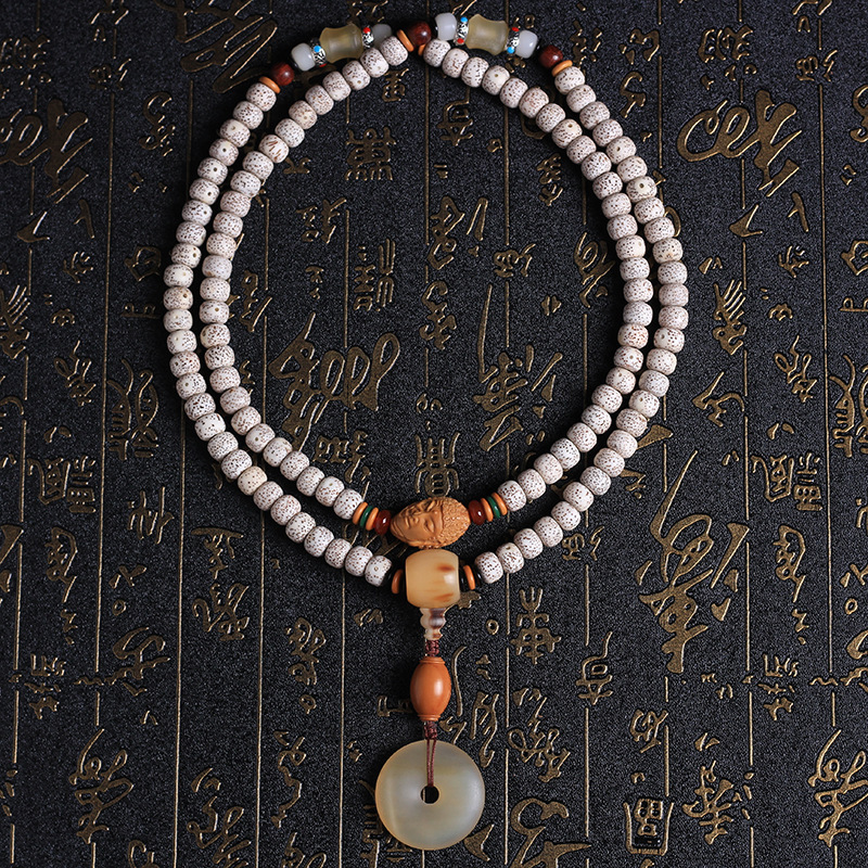 Manufacturers Wholesale Hainan Star Moon Bodhi High-Density Dry Ground 108 Multi-Circle Rosary Bracelet Horn Safety Buckle Jewelry Application Scenario