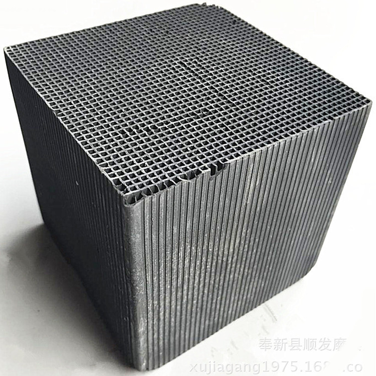 The fish tank filter material, nano water purification magic cube, activated carbon adsorption factor, and grid-like water purification Application Scenario