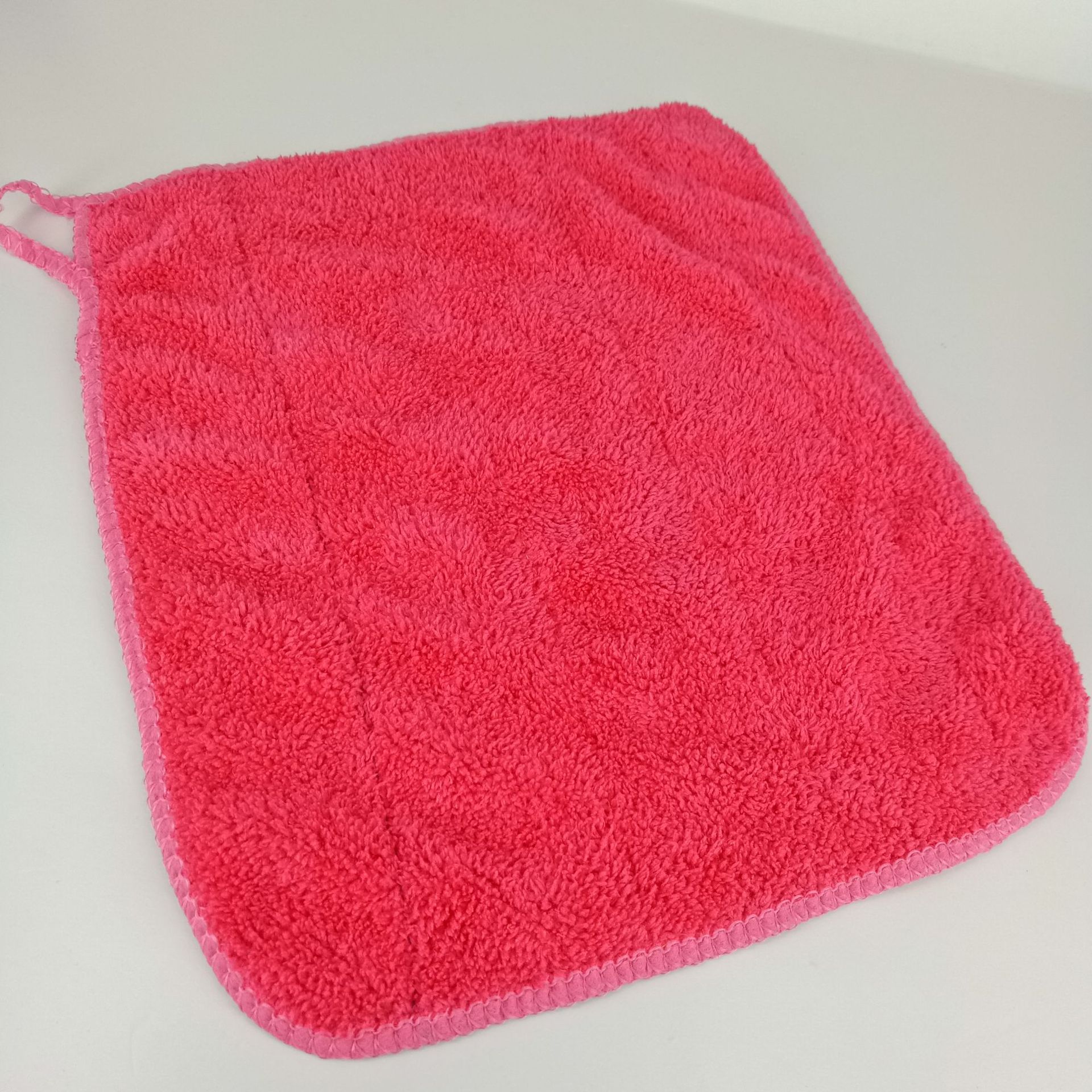 Factory direct supply Double thickened coral fleece towel 25*30 Coral fleece towel Absorbent car wash towel wholesale 2 yuan Item Picture