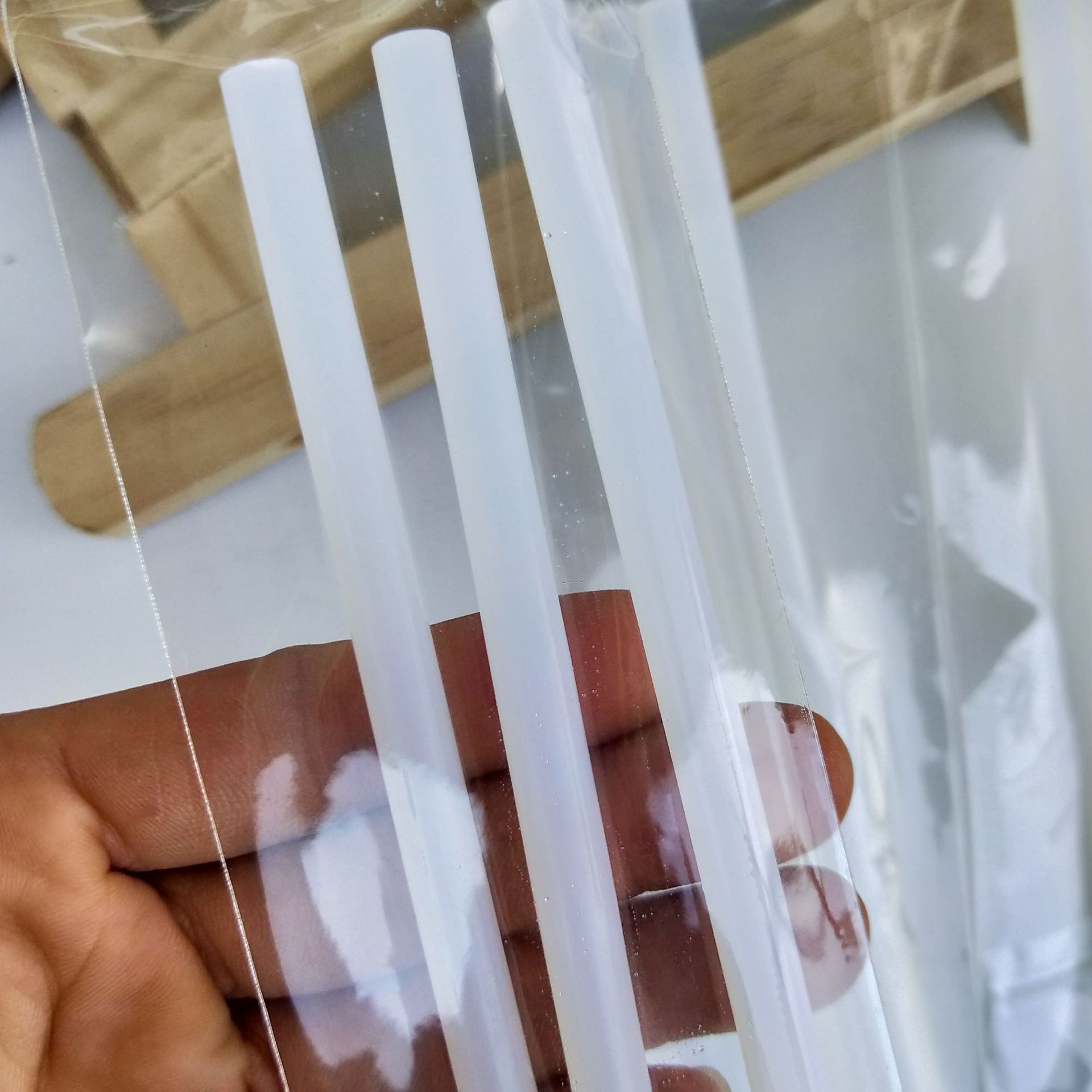 胶水/大象牌胶水/补鞋胶水/强力胶水/文具胶水白底实物图
