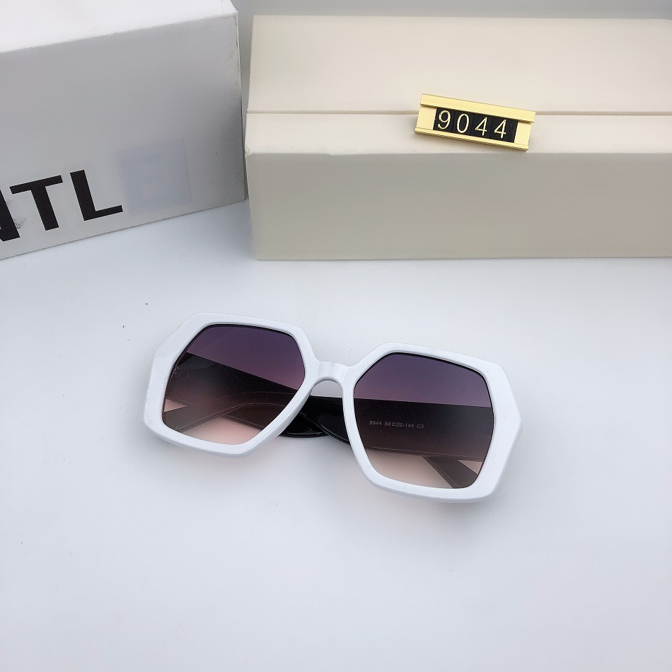 wish Glasses, a cross-border bestseller from Europe and America, offers a new stylish three-color framed square sunglasses with leopard print for women, model 9044 Item Picture