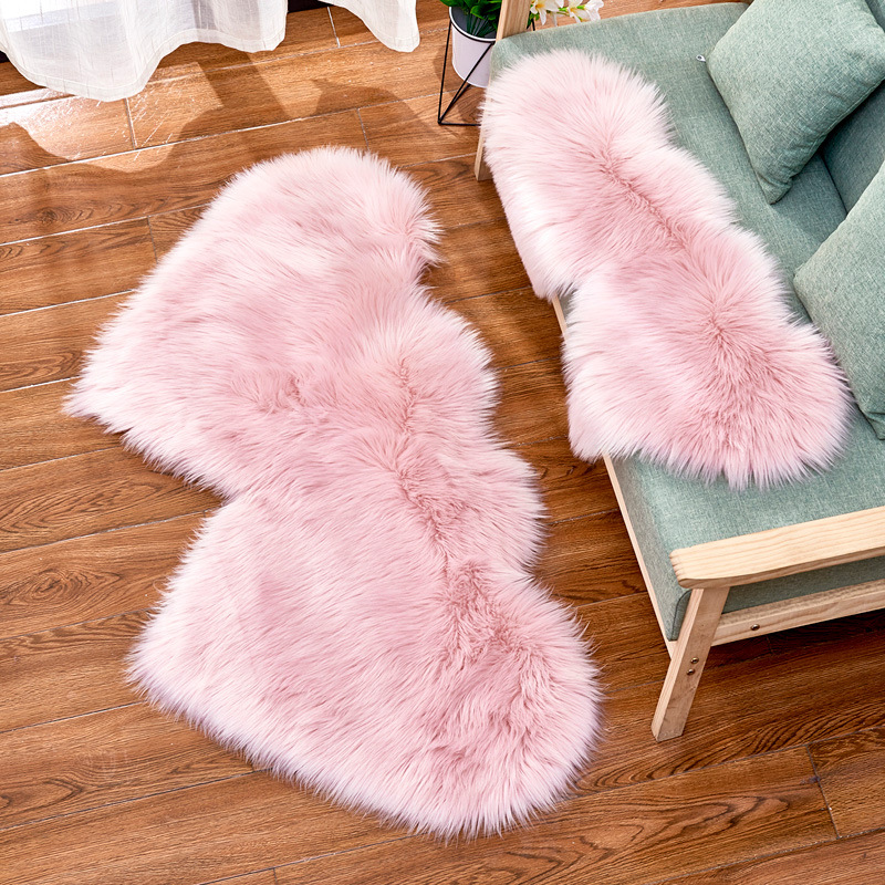 Modern Simple Love Shaped New Imitation Australian Wool Carpet Home Long Velvet Floor Mat Mat Bedroom Living Room Carpet Application Scenario