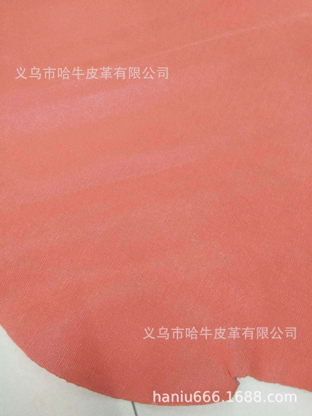Hainiu genuine leather with grid and cross patterns, orange-red small leather, thickness 1.0-1.2, can be customized for the 2019 autumn and winter new style