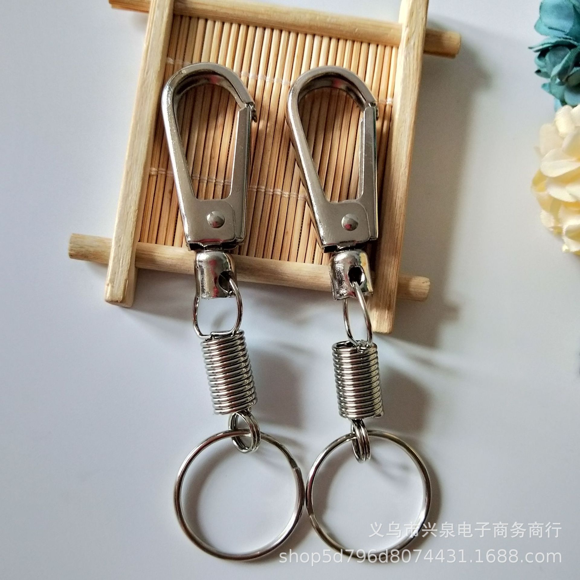 Key chain spring key ring Metal key ring Metal key chain 1 yuan 2 yuan wholesale details Picture