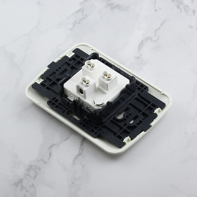 An Israeli power socket of type 118 PC white panel single plug, Israeli 3 three-hole 16A wall socket Specification image