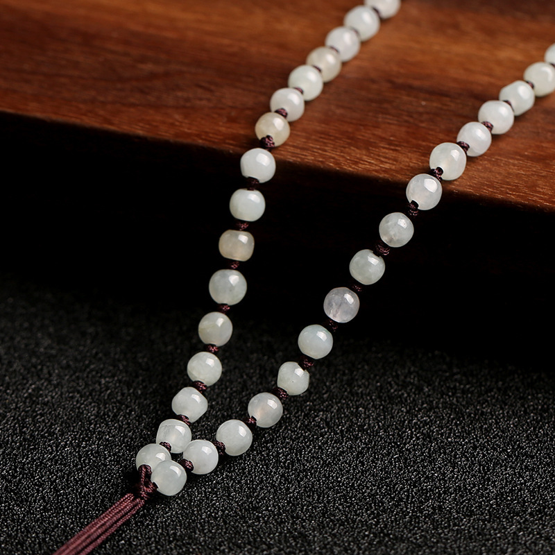 Natural jade beads, 4mm jade hand-woven jade pendants, jade pendants, necklaces, ropes, men's and women's pendants, hanging ropes Application Scenario