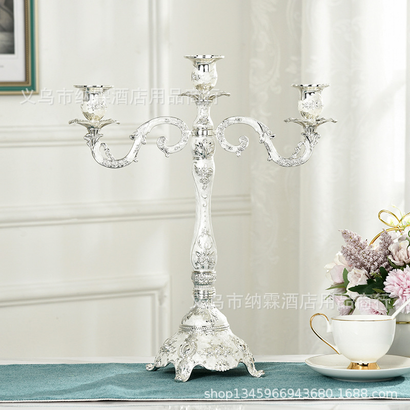 New three-head and five-head luxury metal alloy high-end European-style alloy candlesticks, classic styles for home, hotel and KTV Specification image