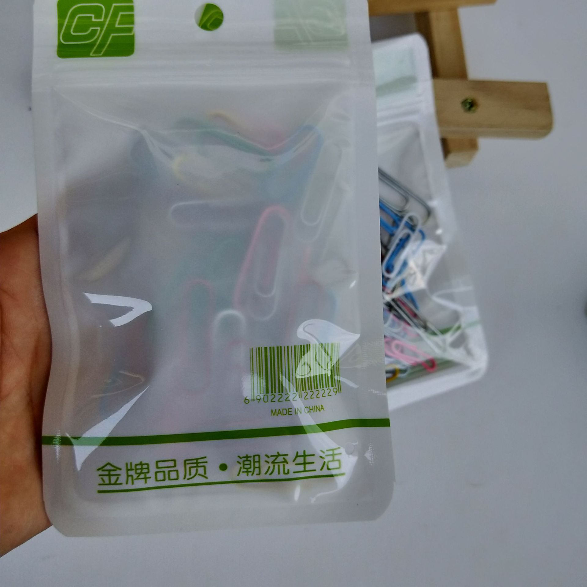 Bagged paper clips, various specifications of paper clips, paper clips, office supplies, 1 yuan per piece Item Picture