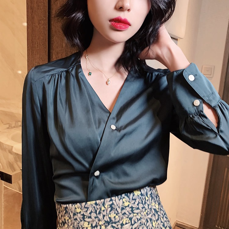 Simple Emerald Pearl Pendant Necklace Elegant White Collarbone Chain Ins French Fashion Network Red Choker Application Scenario