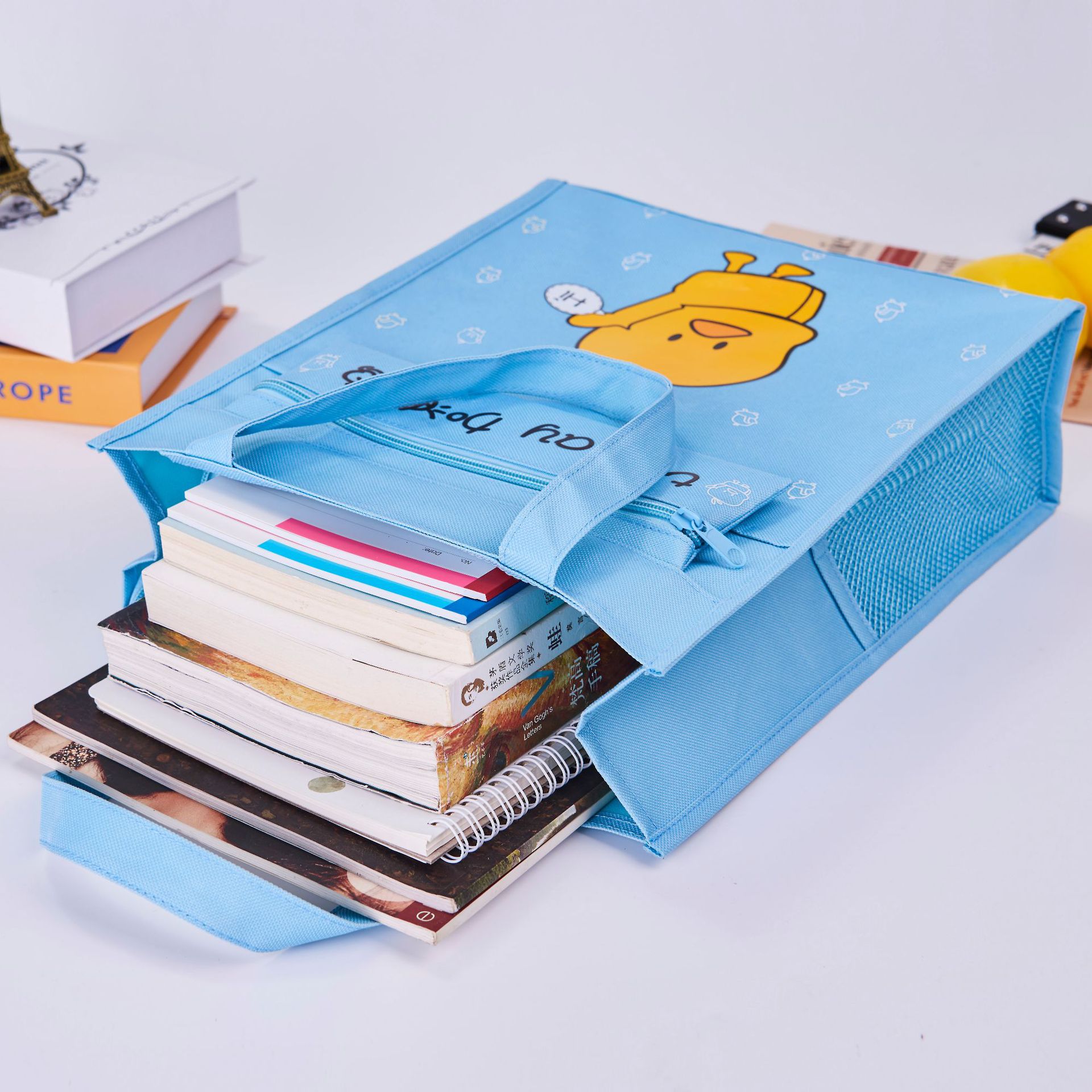 儿童胸包实物图