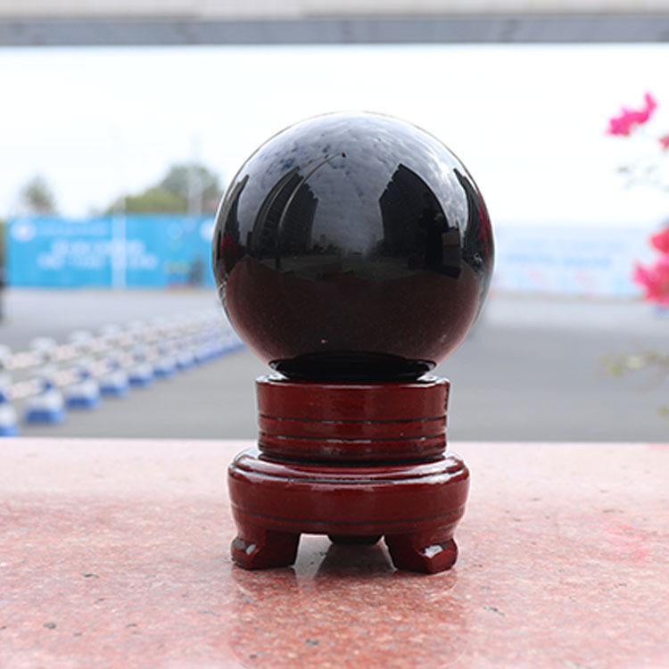 Manufacturers Directly Supply K9 Various Colors And Sizes Of Magic Ball Crystal Ball Transparent Light Ball Crystal Crafts Decoration Application Scenario