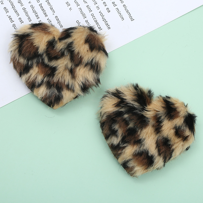 厂家直供平绣/服装辅料/饰品配件产品图