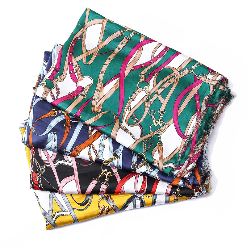 Spring and summer fabric: European and American chain polyester printed fabric for dress clothing, satin printed chiffon fabric Item Picture