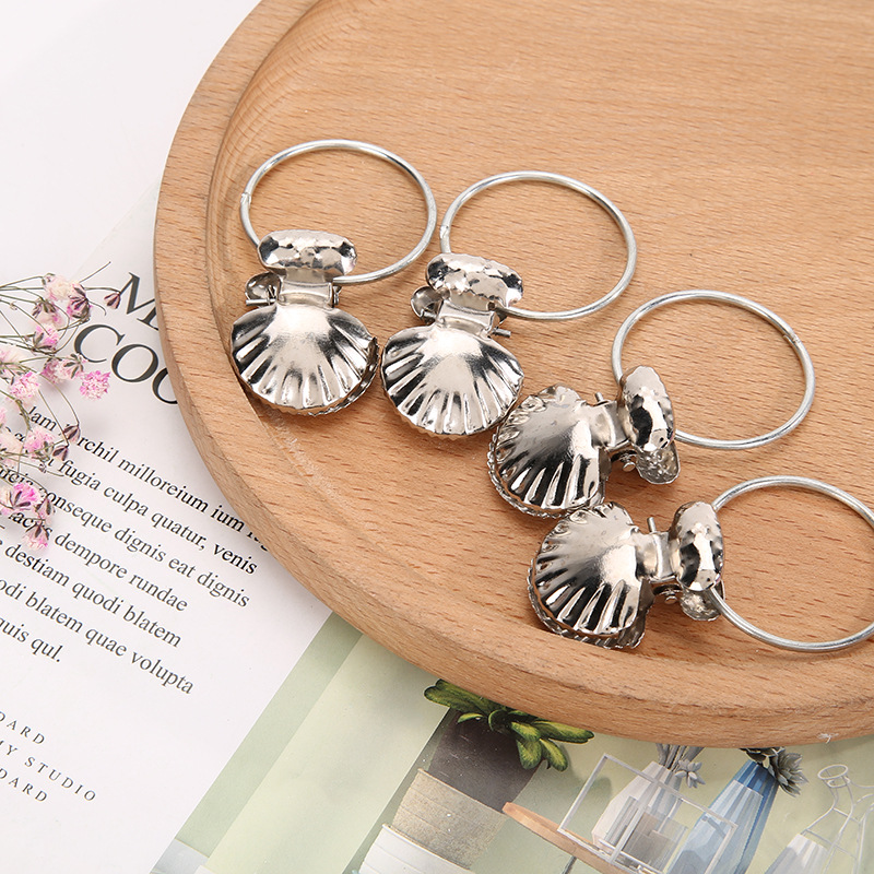 Factory direct sales of ring-shaped shell-shaped curtain clips, sock clips, hardware accessories, curtain clips, and hanging type