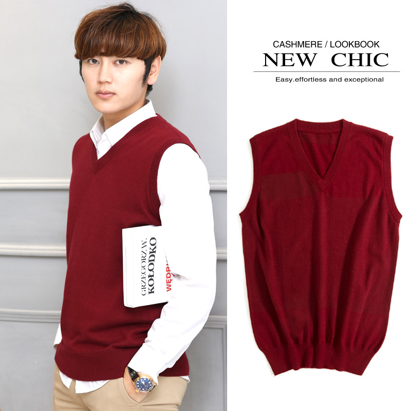 For the autumn and winter of 2023, men's V-neck, large-sized solid color sweater, vest, pullover, knitted vest, sleeveless, slim-fit sweater, and waistcoat details Picture