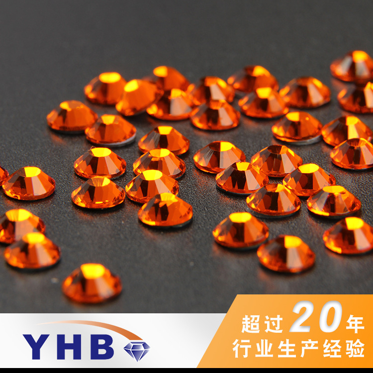 Manufacturers Wholesale Clothing Accessories Nail Art Middle East Hot Drill Ordinary Sun Red Domestic Hot Drill Round With Rubber Bottom Color Drill Application Scenario