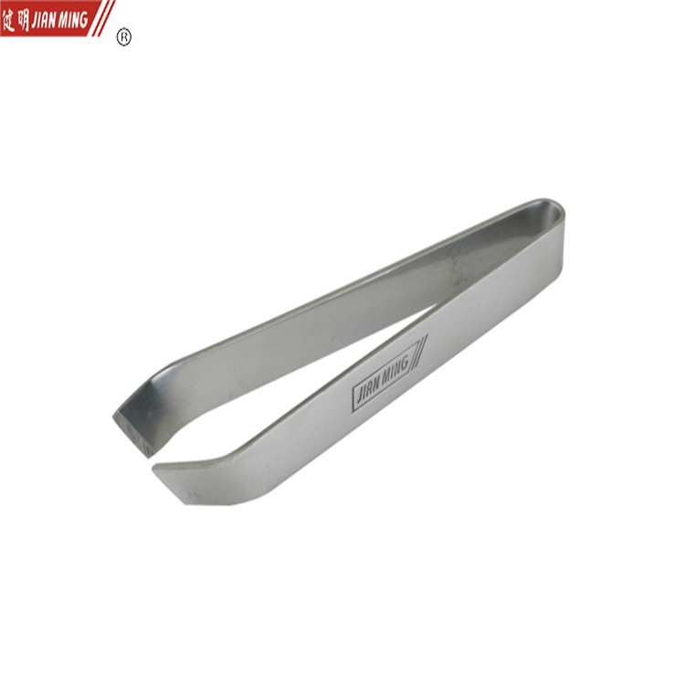 JM8109 stainless steel hair plucking pliers, fish bone plucking pliers, fish bone plucking pliers, bone plucking tweezers, kitchen tools Application Scenario