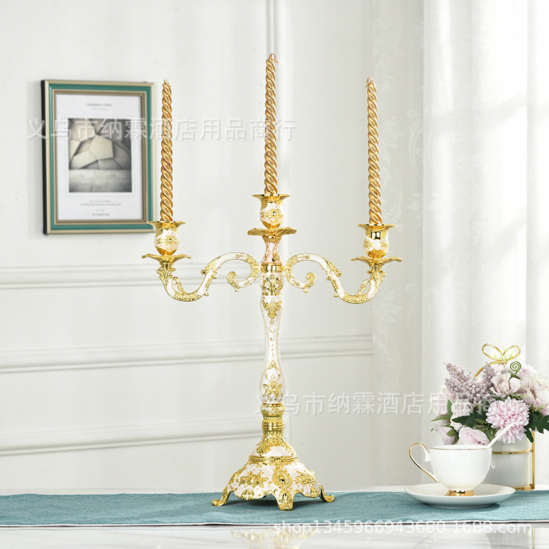 New three-head and five-head luxury metal alloy high-end European-style alloy candlesticks, classic styles for home, hotel and KTV Application Scenario