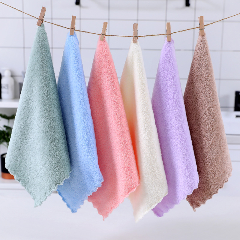 Free shipping factory wholesale high-density coral fleece 25*25 kindergarten face wash small square towels, cartoon children's soft towels
