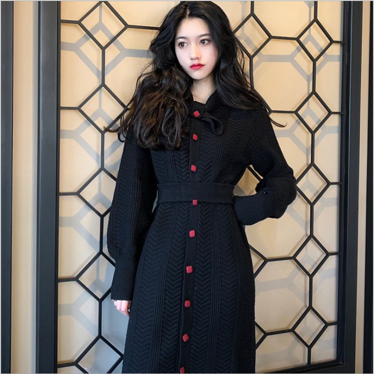 Korean large-sized long-sleeved base knitted dress for autumn and winter 2019, a new trendy girls' woolen dress for women's wear, a bestseller