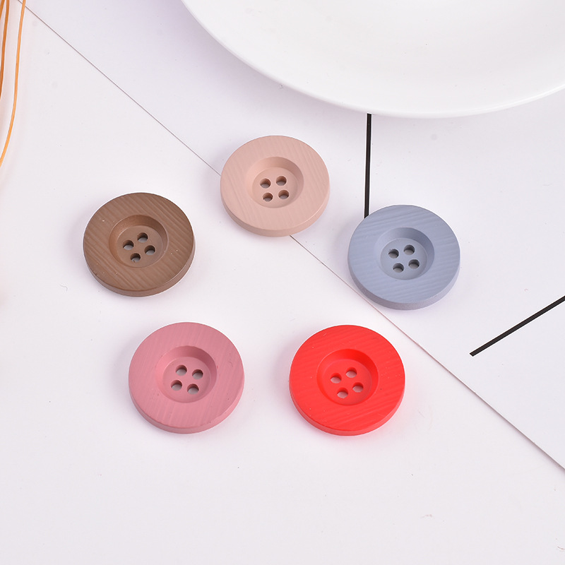 Coat Button Round Color Resin High-Grade Cashmere Coat Button Female Buckle Simple Match Application Scenario