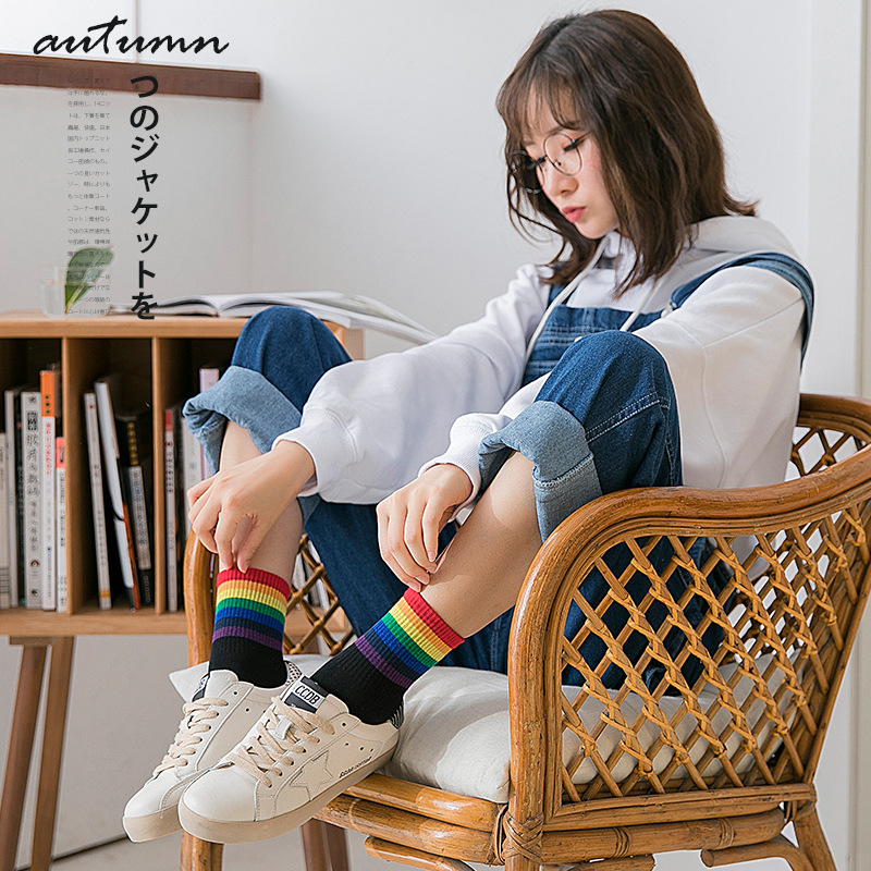Rainbow Socks Women's mid-calf autumn new style all-cotton Korean-style trendy socks Casual cotton socks Rainbow stripe socks details Picture