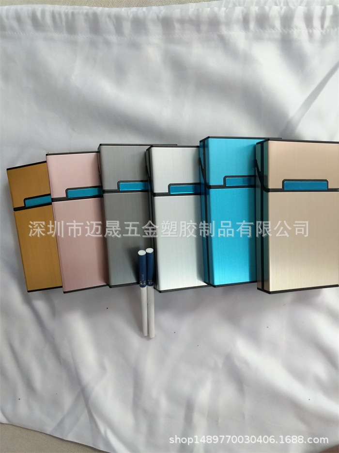 A 20-pack ultra-thin sliding automatic lid made of metal aluminum alloy for ladies Item Picture