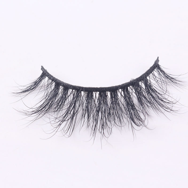 Small eyelashes, crossed and messy eyelashes, wholesale false eyelashes, various models, slender and long 3D mink hair Application Scenario