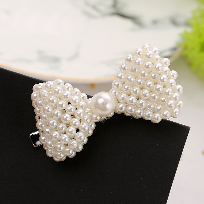 2022 New pearl hairpin Korean-style headwear, one-piece clip women's hair accessory, ins popular BB clip accessory custom wholesale Application Scenario
