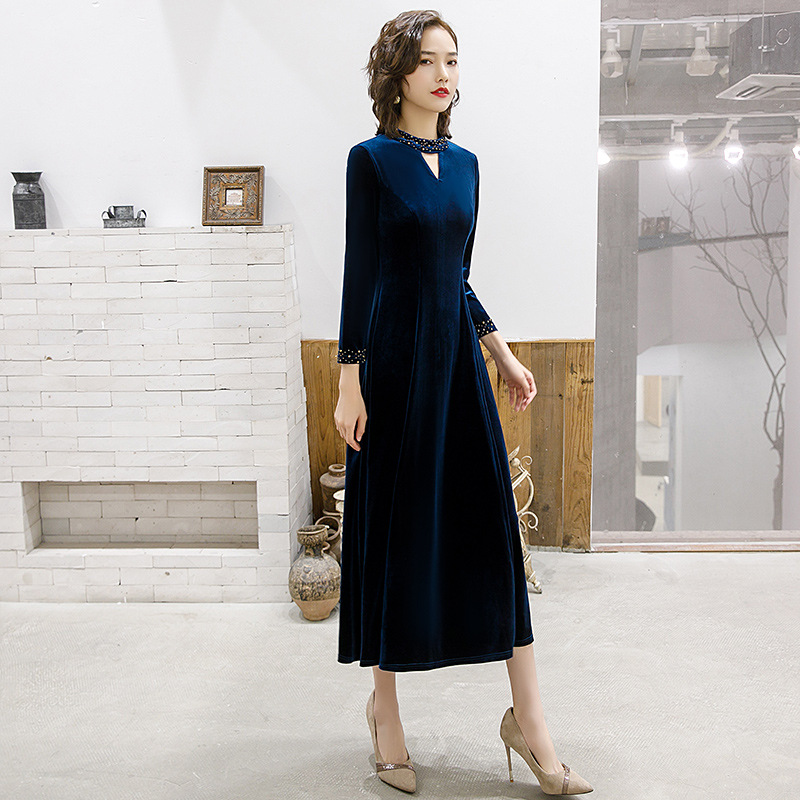 2021 Autumn/Winter fleece new Korean-style banquet socialite, large-sized South Korean velvet beaded middle-aged dress Specification image