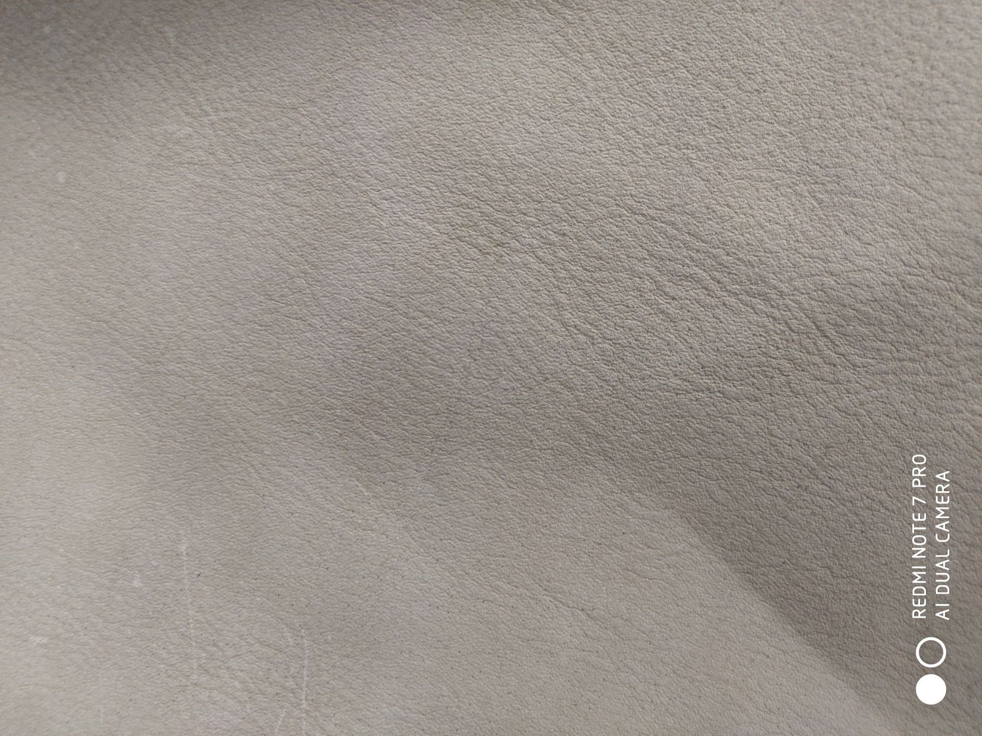 Yiwu Ha Niu leather head layer off-white scrub 1.5-1.7mm and other kinds of cowhide spot provided Specification drawing