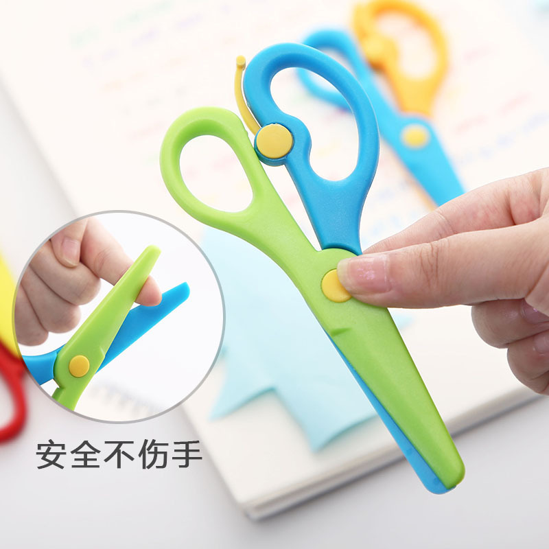 Wholesale plastic handcrafted scissors for primary school students in kindergartens, wholesale paper-cutting for children, no hand injuries, round heads for babies and kids Specification image