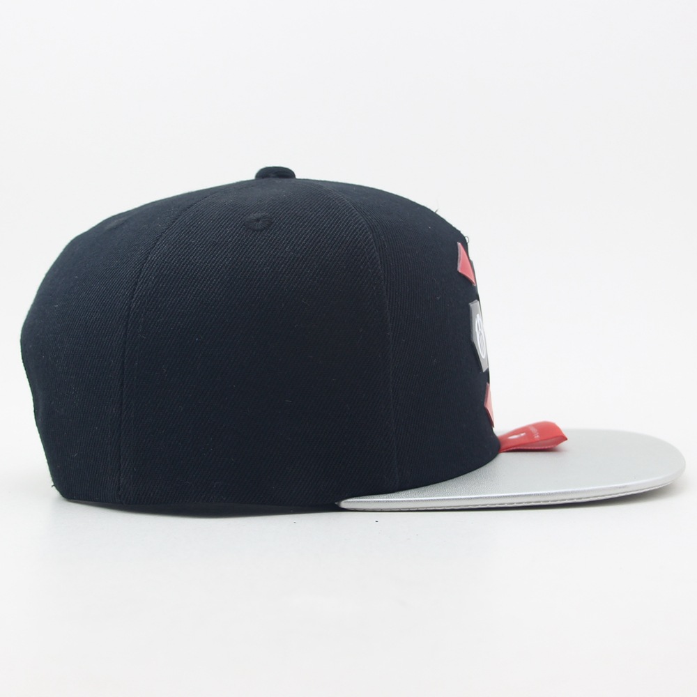 hiphop flat brim street dance caps, hip-hop baseball caps, men's and women's trendy flat brim cotton sports caps, street dance sunshades Application Scenario