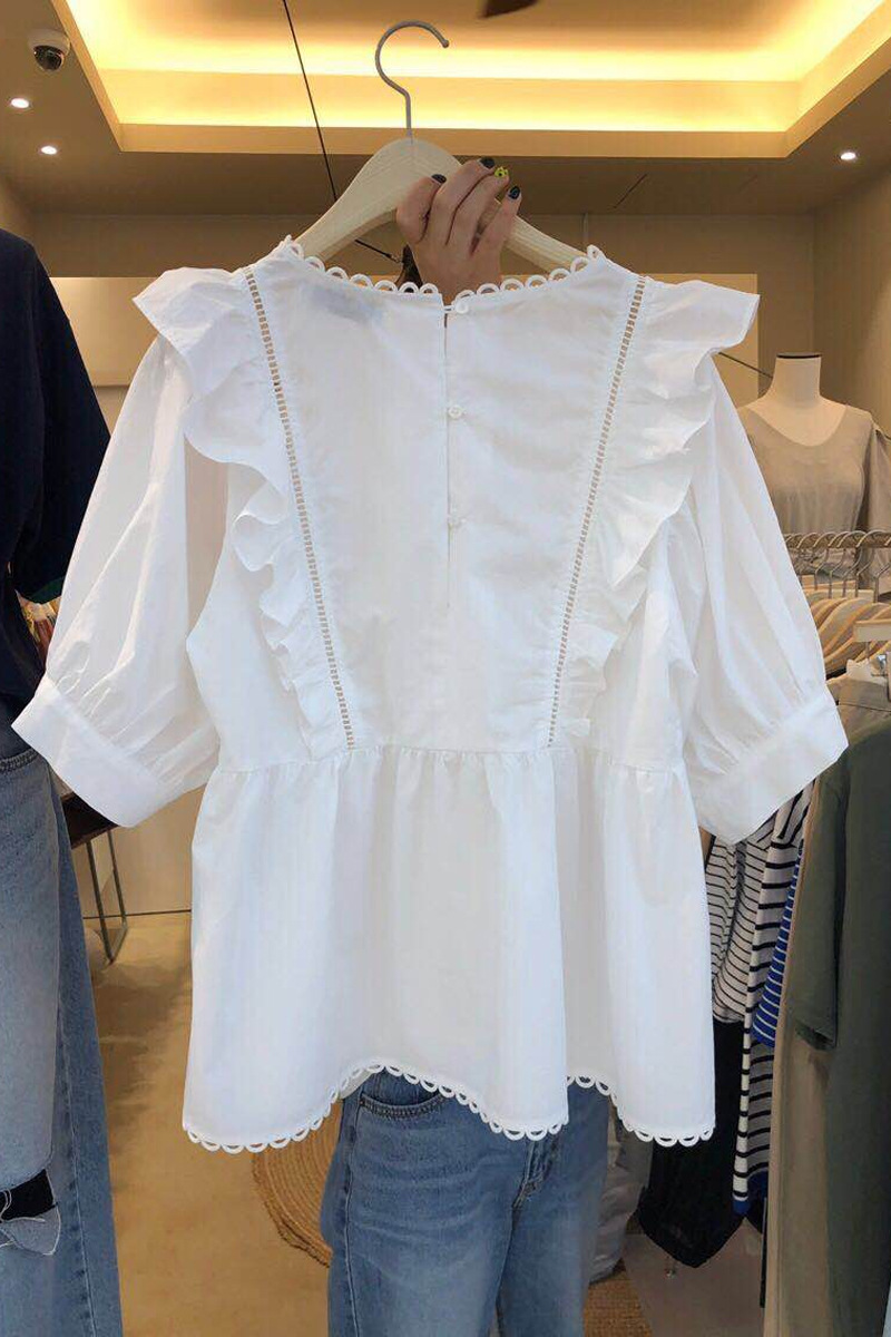 Dongdaemun, South Korea's 2023 summer new women's clothing collection: Korean-style short-sleeved doll shirts with youthful ruffles are trendy details Picture