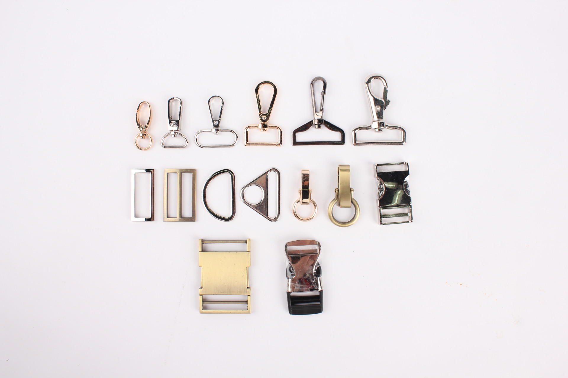 铁扣方扣/气孔环/箱包配件锁/utx扣具/气眼细节图