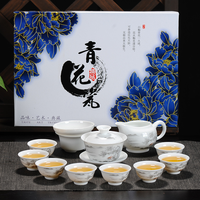 Factory direct sales of Kung Fu tea sets, including ceramic tea cups, white porcelain complete sets, blue and white tea cups, covered bowls, and tea sets. Logos can be made