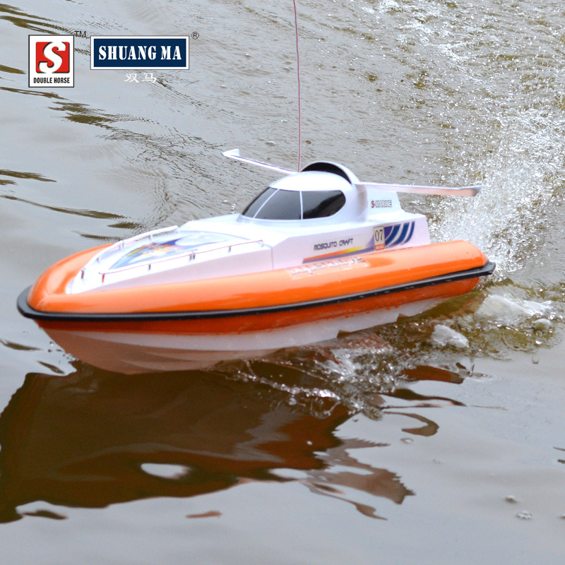The new summer model of the warship, the Double Horse 7007 remote-controlled high-speed boat, is a large electric racing speedboat for navigation Application Scenario