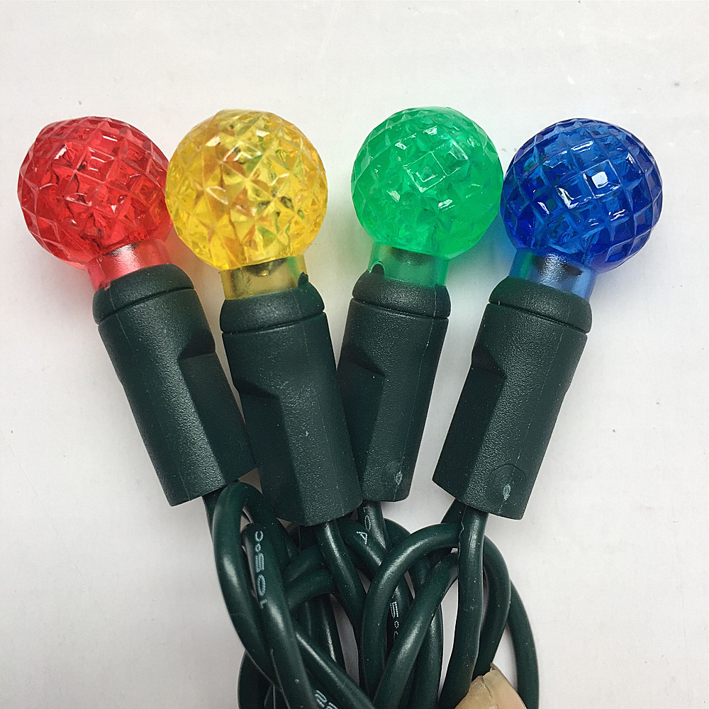 The manufacturer supplies waterproof spherical LED injection type light strings, outdoor LED Christmas tree and home decoration light strings Application Scenario