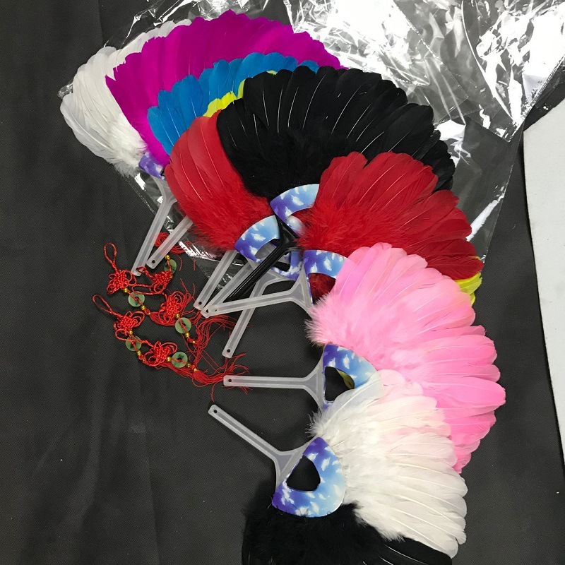 儿童玩具鹅毛/家用羽毛扇子/羽毛扇白底实物图