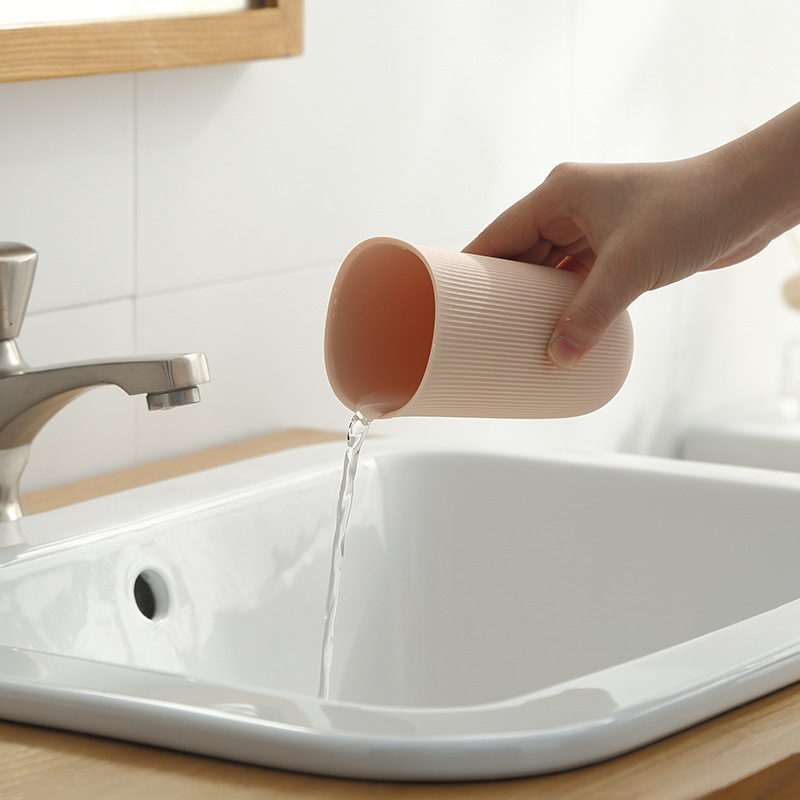 【 Liangshe Original 】 Home mouthwash Cup, toothache tray, couple's washbasin cup set, creative cup, simple toothbrush cup Application Scenario