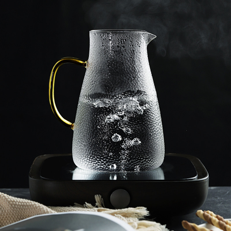 Thickened cold water kettle, high-temperature resistant glass water kettle, household large-capacity Nordic creative cold water cup and cold water kettle set Application Scenario