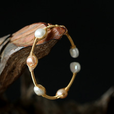 天然淡水珍珠手镯粉白珍珠相间 14k包金手工绕线韩版手链饰品