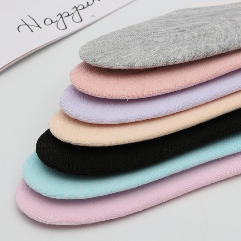 Primavera verano nuevo calcetines barco calcetines invisibles de boca rasa transpirable algodón simple calcetines para mujeres color sólido silicona antideslizante calcetines al por mayor Specification image