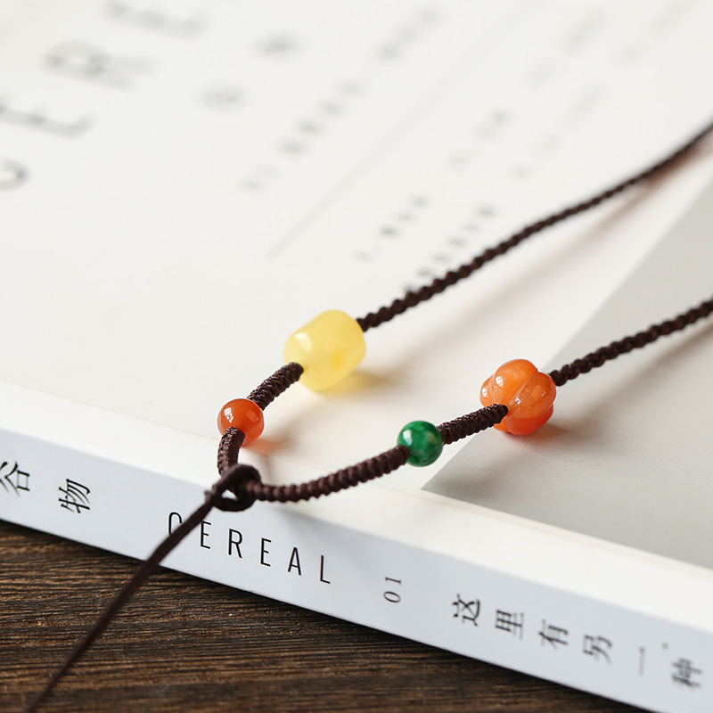 Original design of multi-necklace pendant rope, hand-woven necklace rope pendant, amber South red Application Scenario
