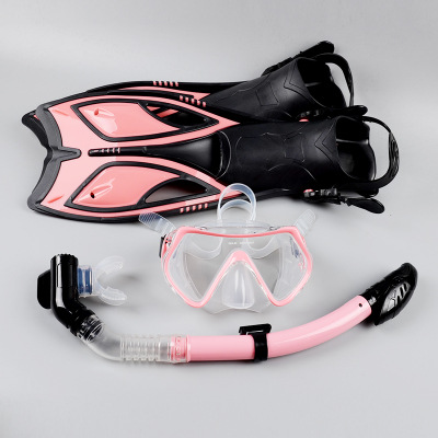 Manufacturer Snorkeling Three-Piece Toughened Glass Diving Mask Flipper Respirator Silicone Snorkeling Three Treasure Application Scenario