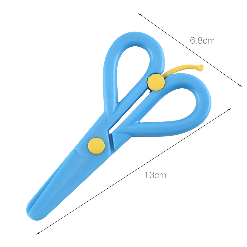 Factory direct sales of household color heart-shaped all-plastic lace scissors, student diy photo album and picture collection, children's handmade scissors Specification image
